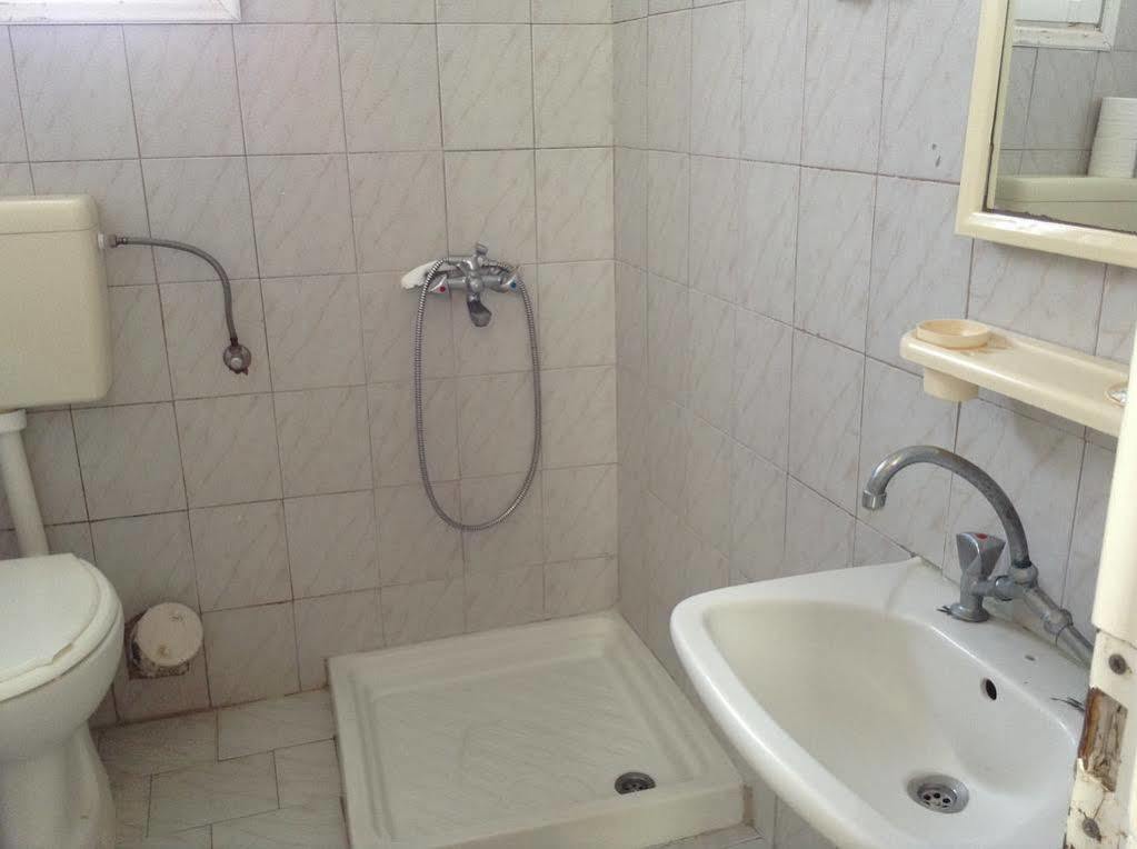 Rooms To Let Katerina & John'S ペリッサ エクステリア 写真